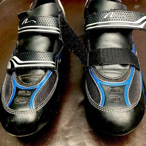 Bike shoes 10 1/2 great condition